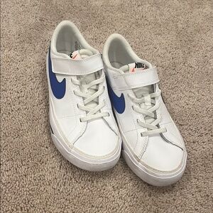 Nike White and Blue Classic Sneakers